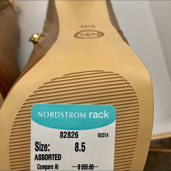 Shoes - Picture 7 of 8